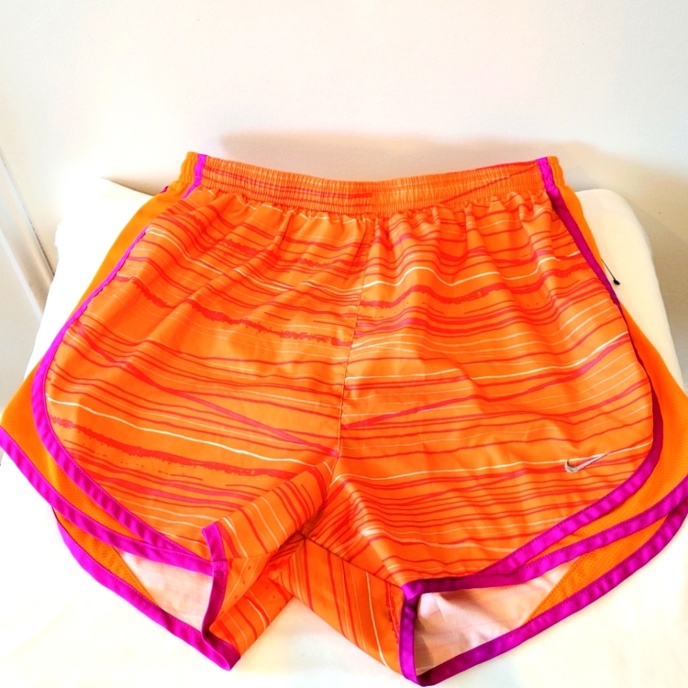 NikevDri fit shorts